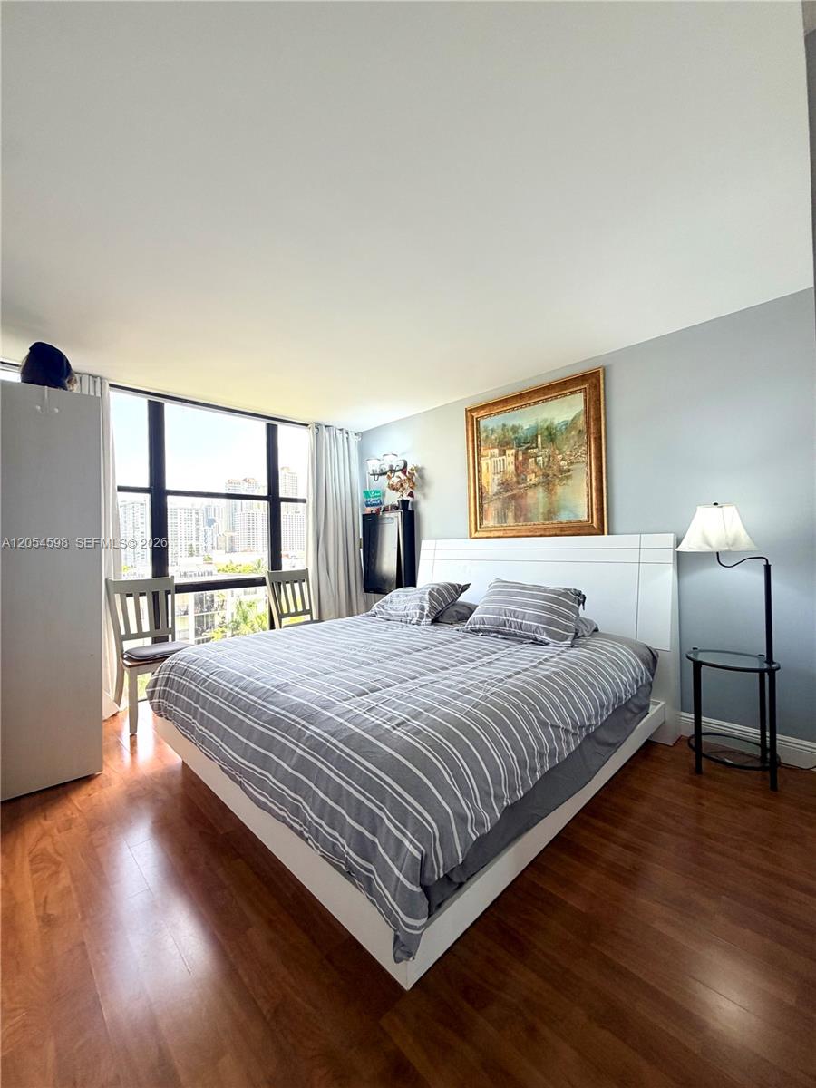 17021 N Bay Road