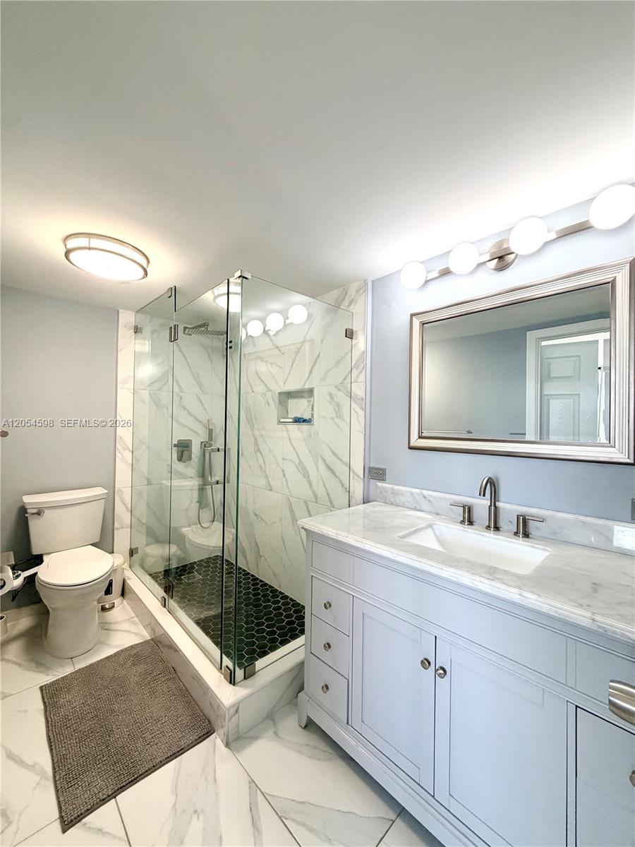 17021 N Bay Road