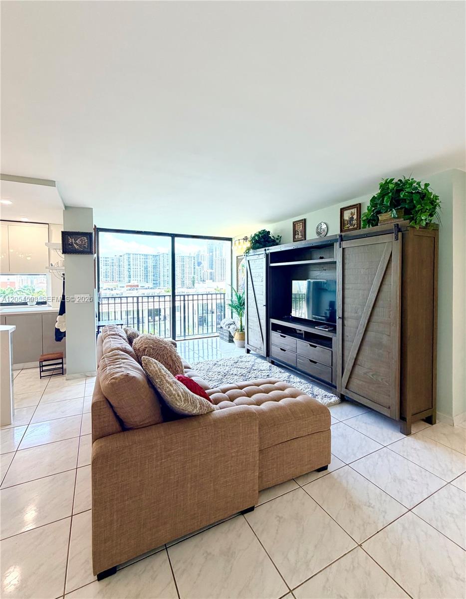17021 N Bay Road