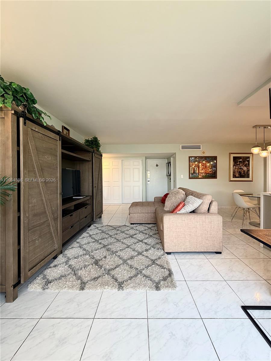 17021 N Bay Road