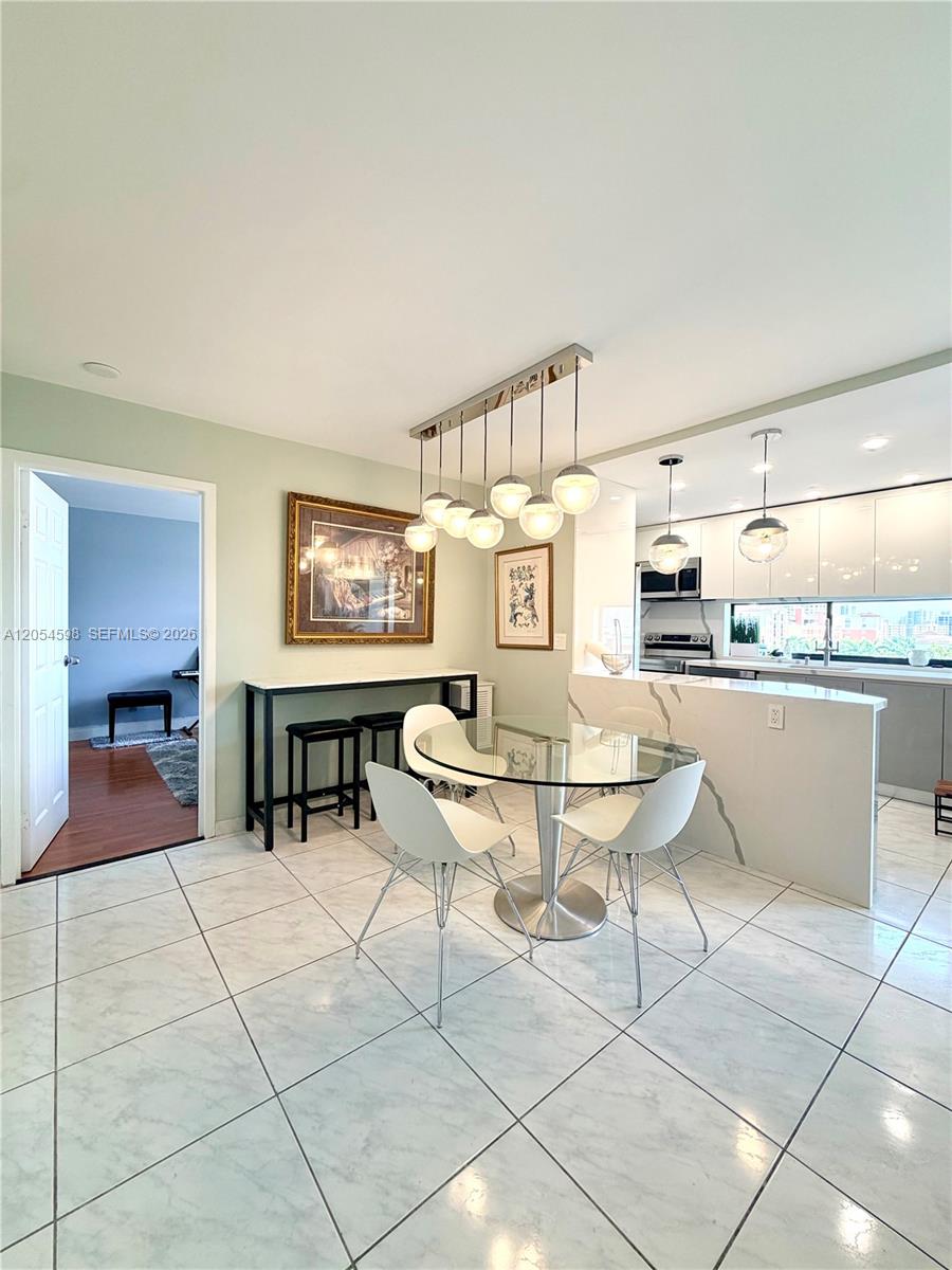 17021 N Bay Road