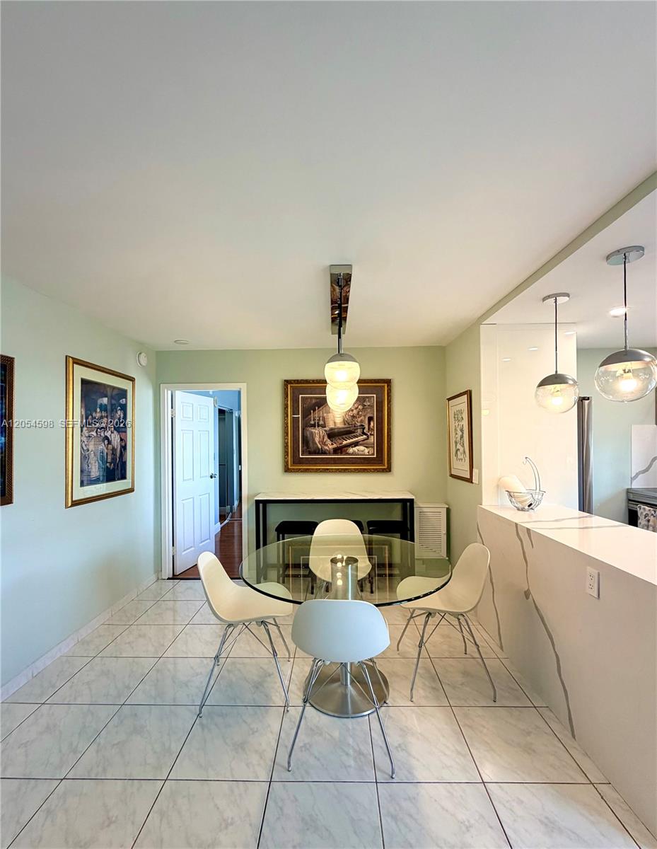 17021 N Bay Road