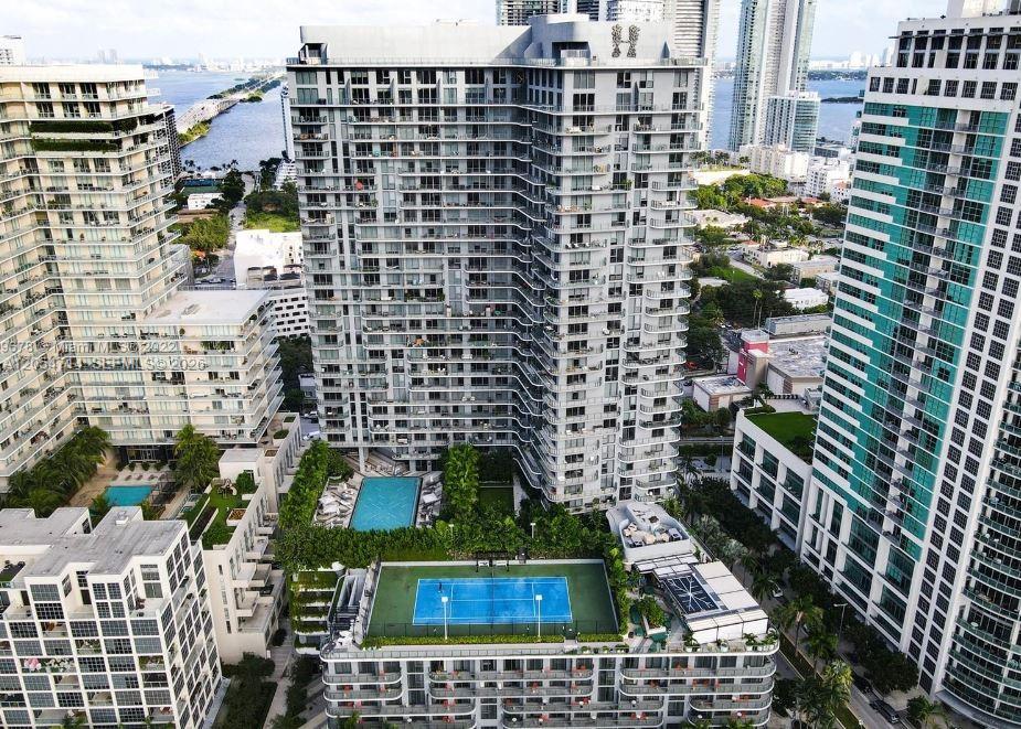 121 NE 34th Street