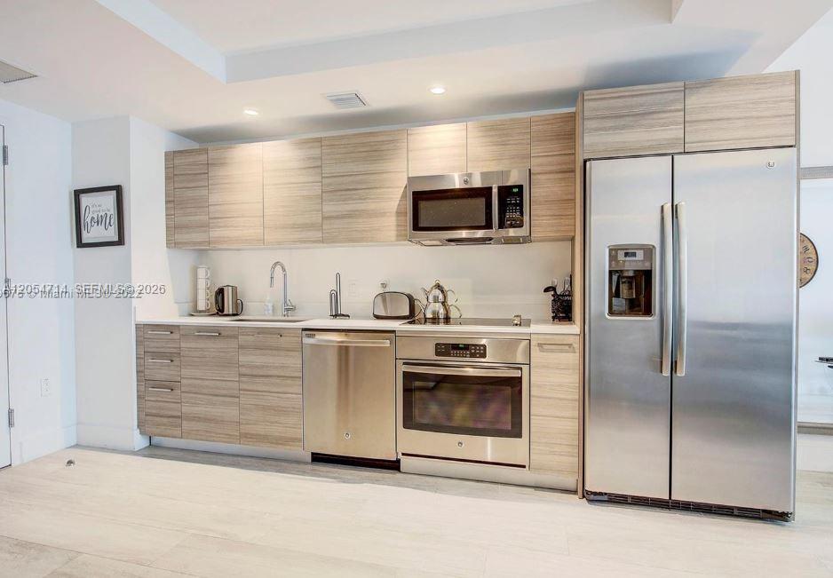 121 NE 34th Street