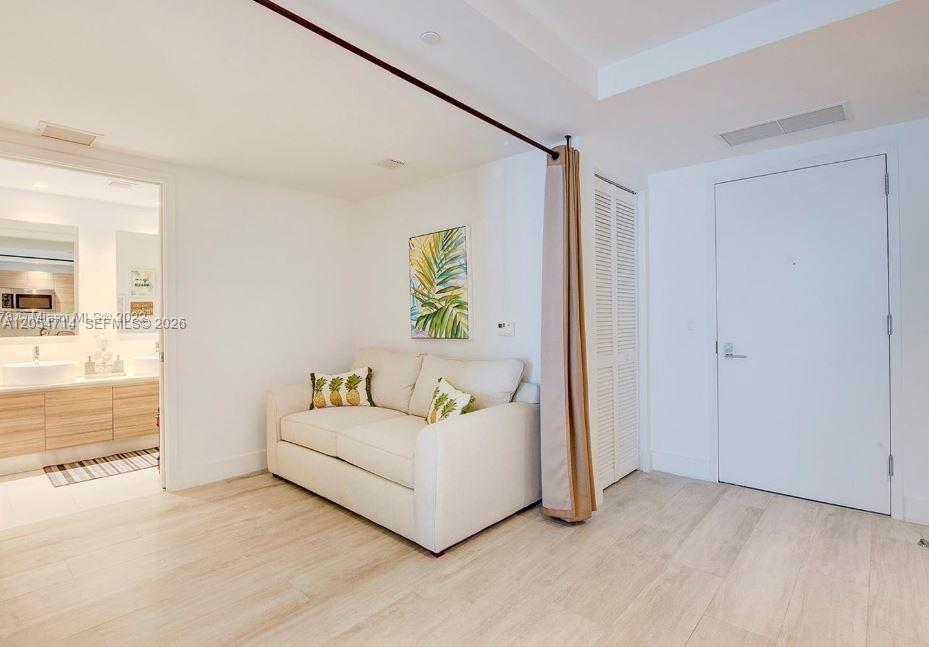 121 NE 34th Street