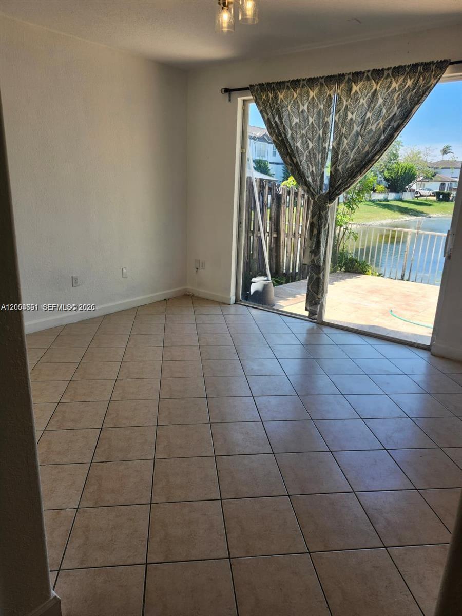 11425 NW 76th Terrace
