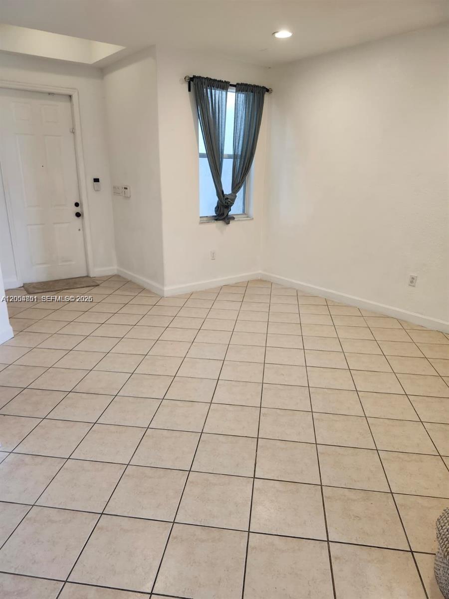 11425 NW 76th Terrace
