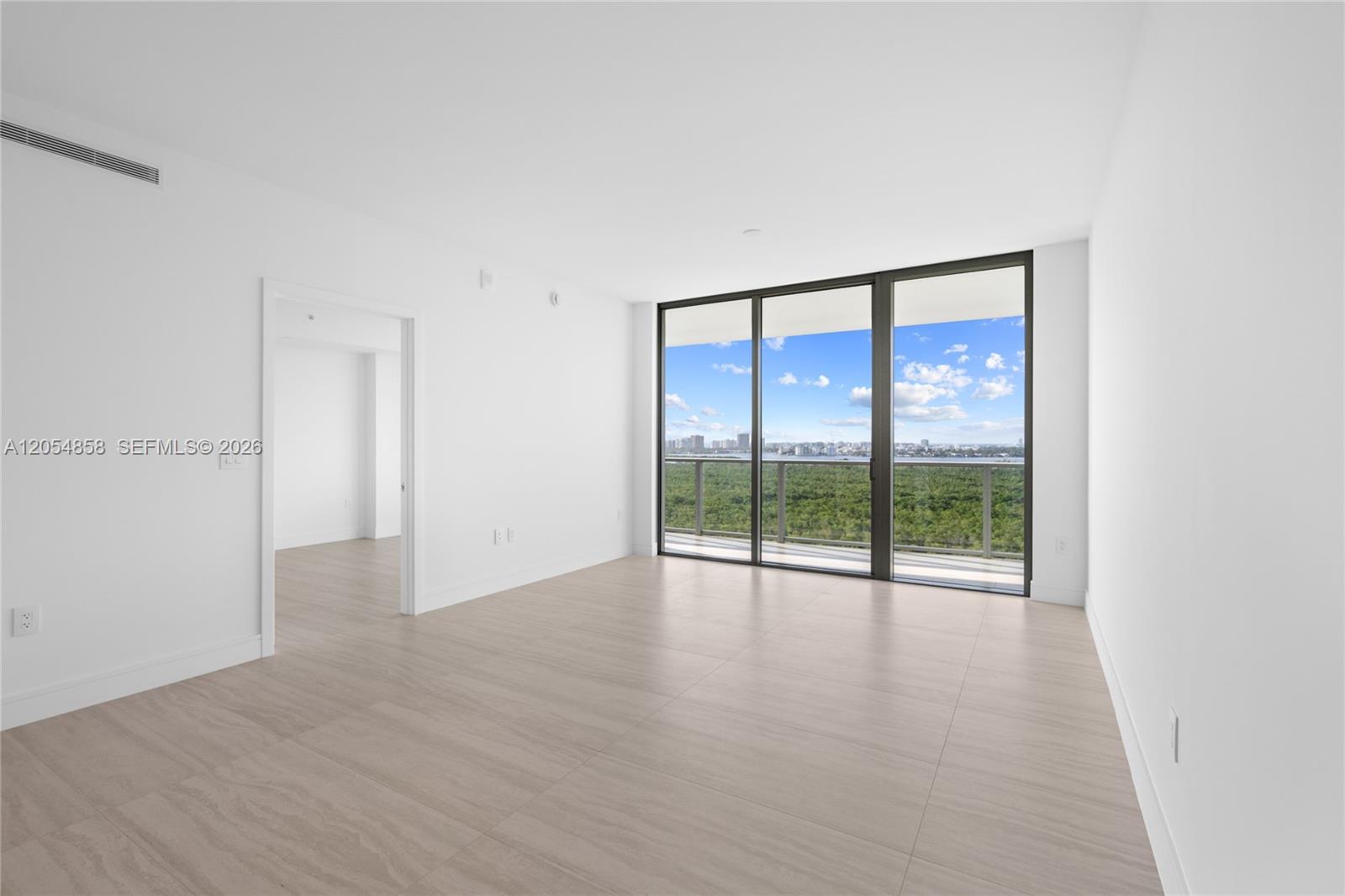 2411 Laguna Circle