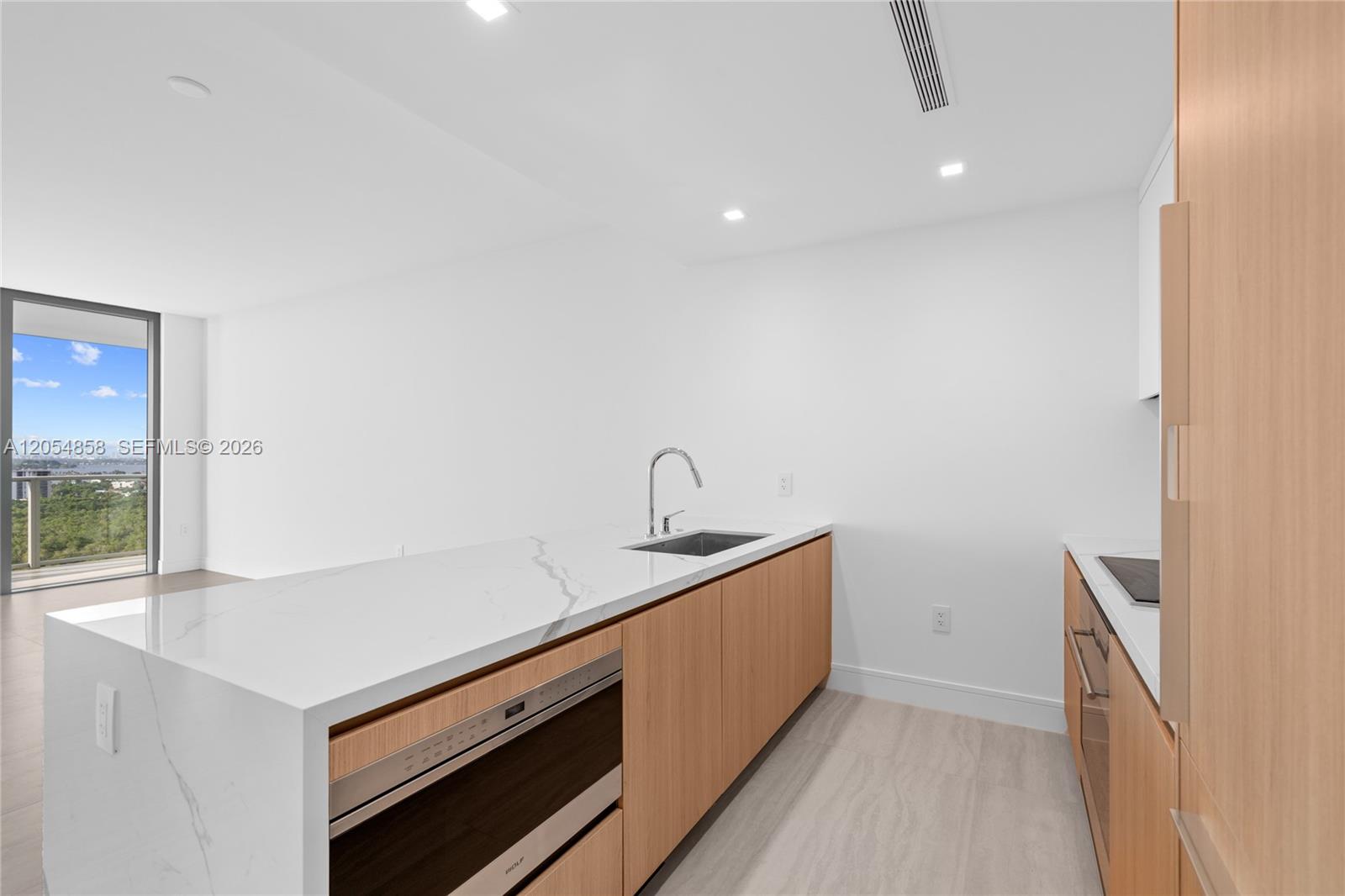 2411 Laguna Circle