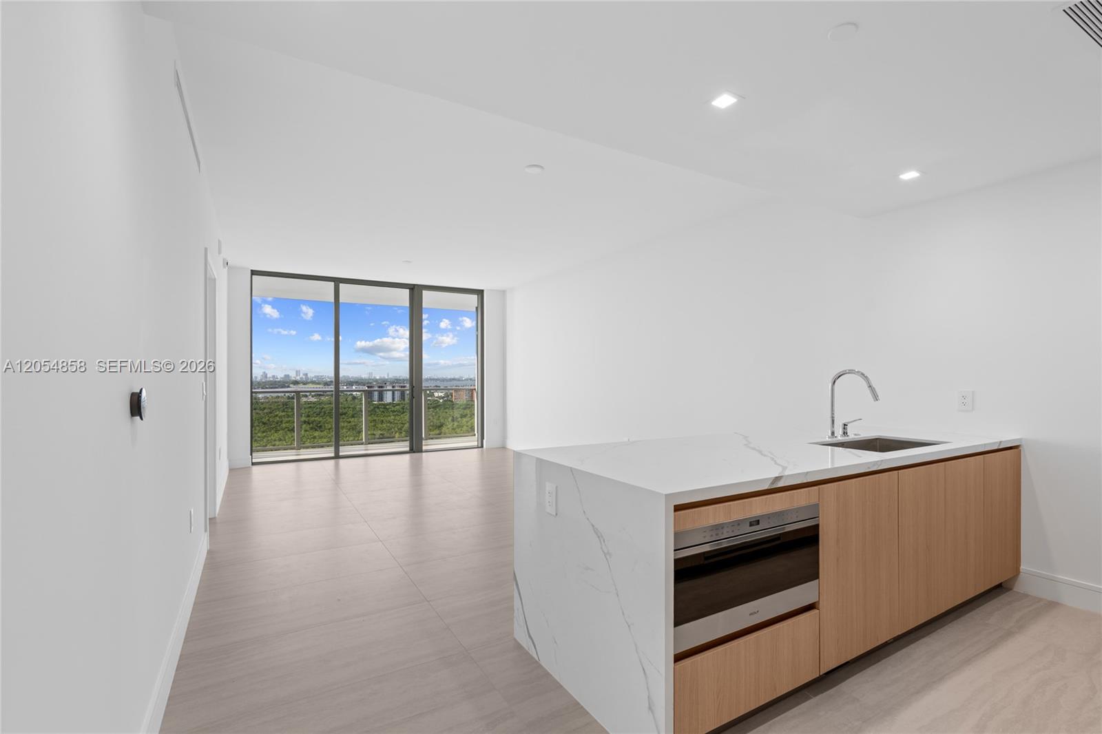2411 Laguna Circle