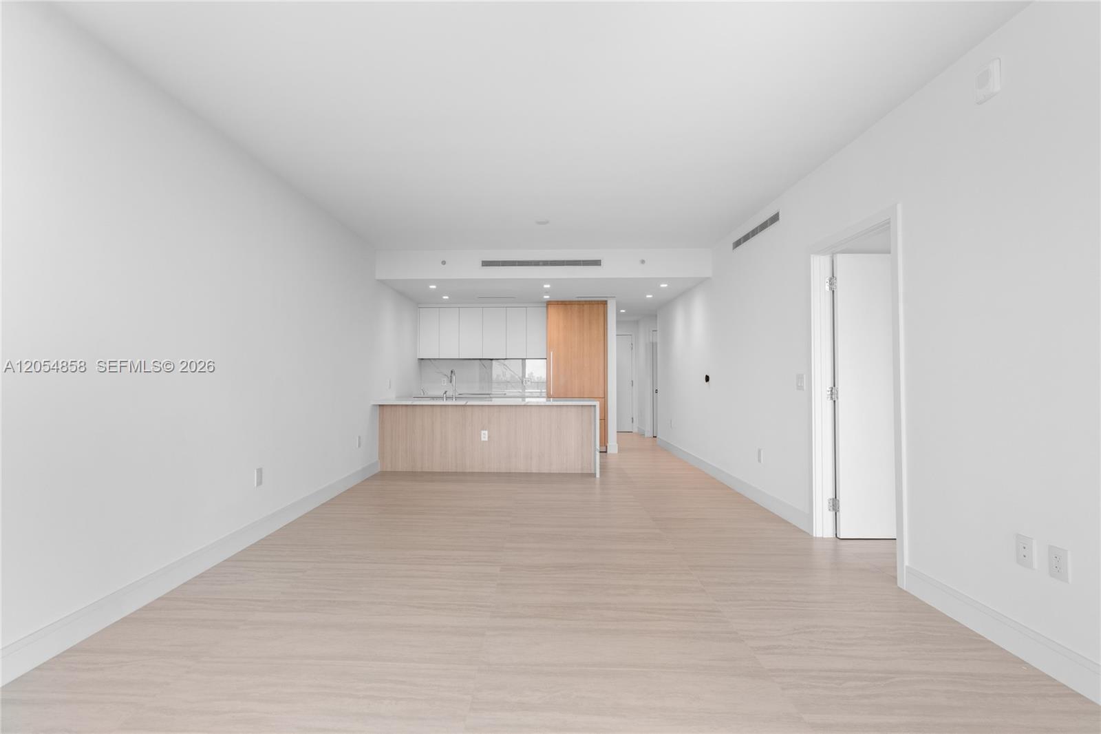 2411 Laguna Circle