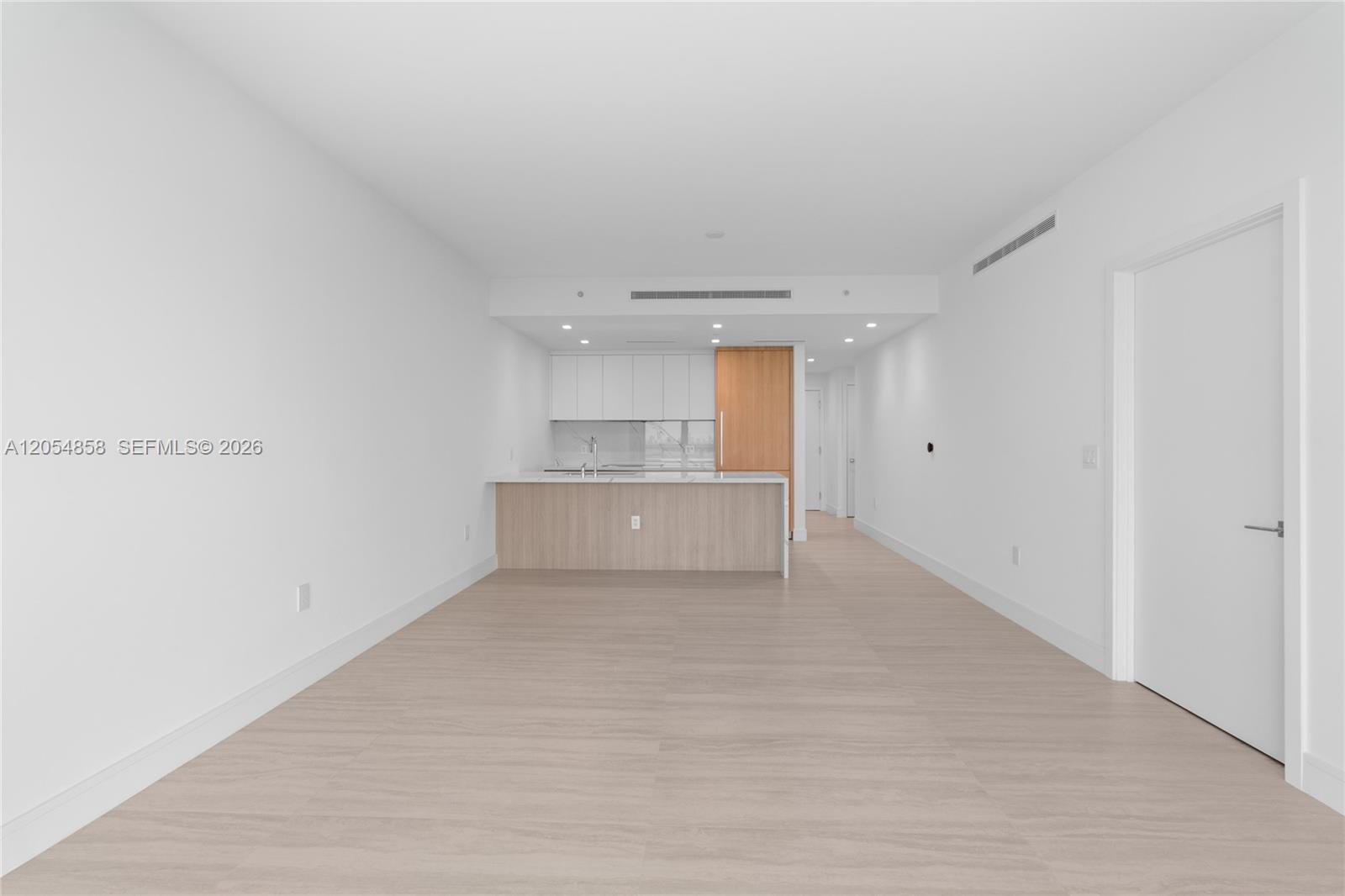 2411 Laguna Circle