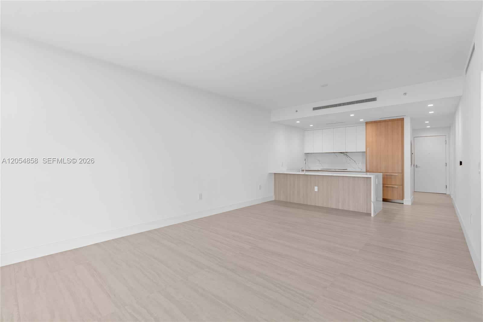 2411 Laguna Circle