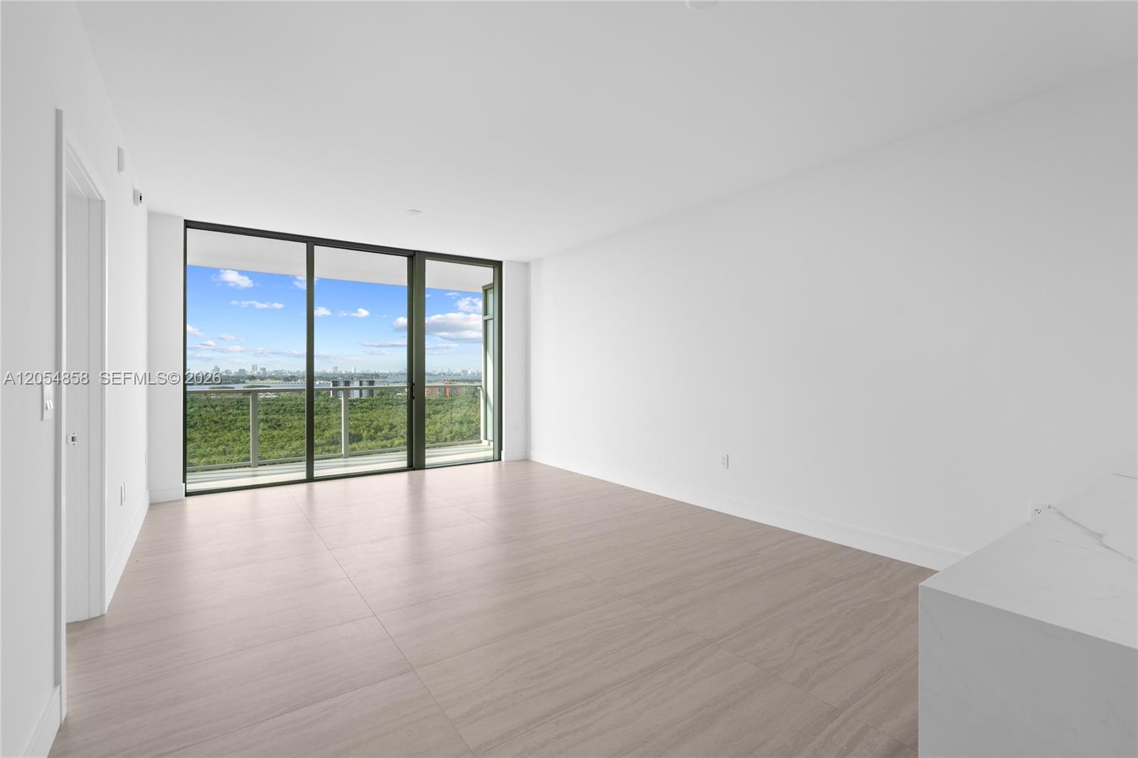 2411 Laguna Circle