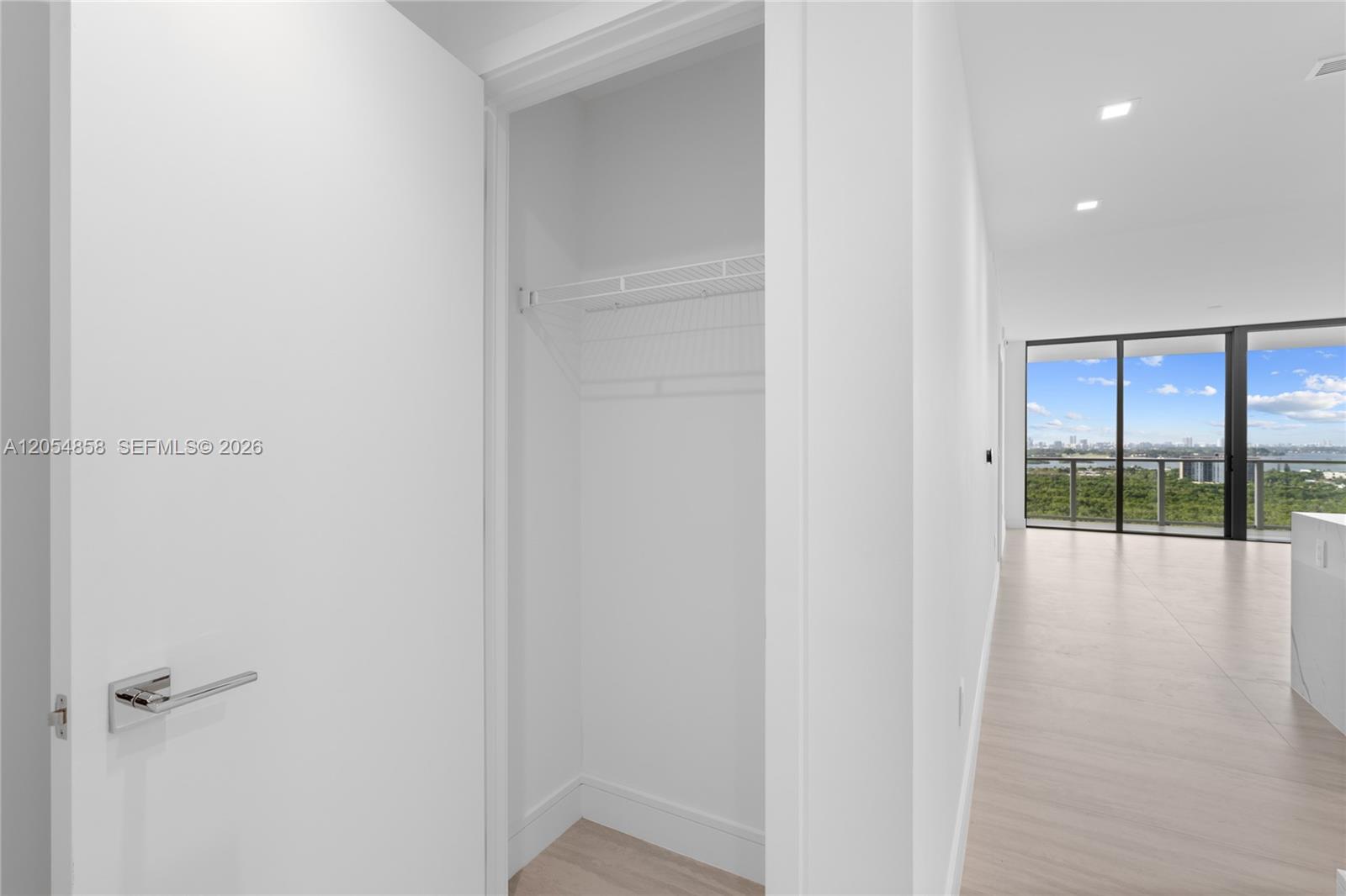 2411 Laguna Circle