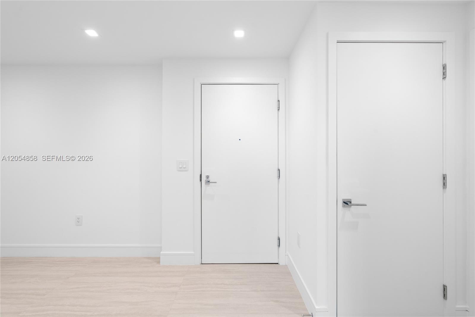 2411 Laguna Circle