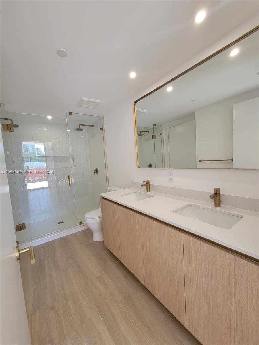 90 NE 32 Street