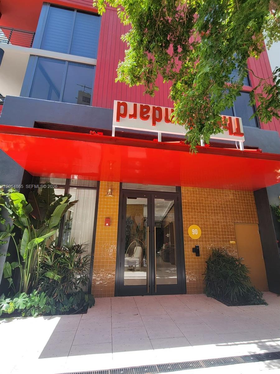 90 NE 32 Street