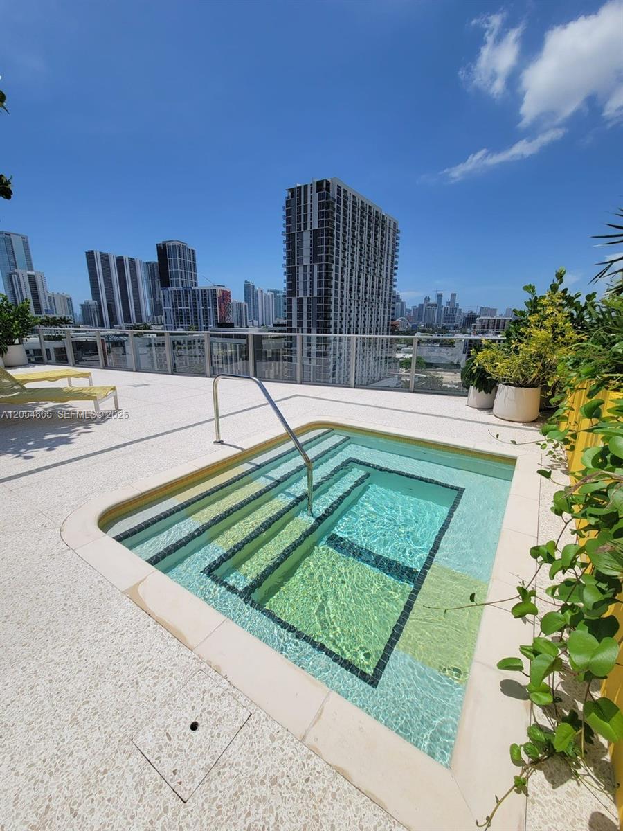90 NE 32 Street