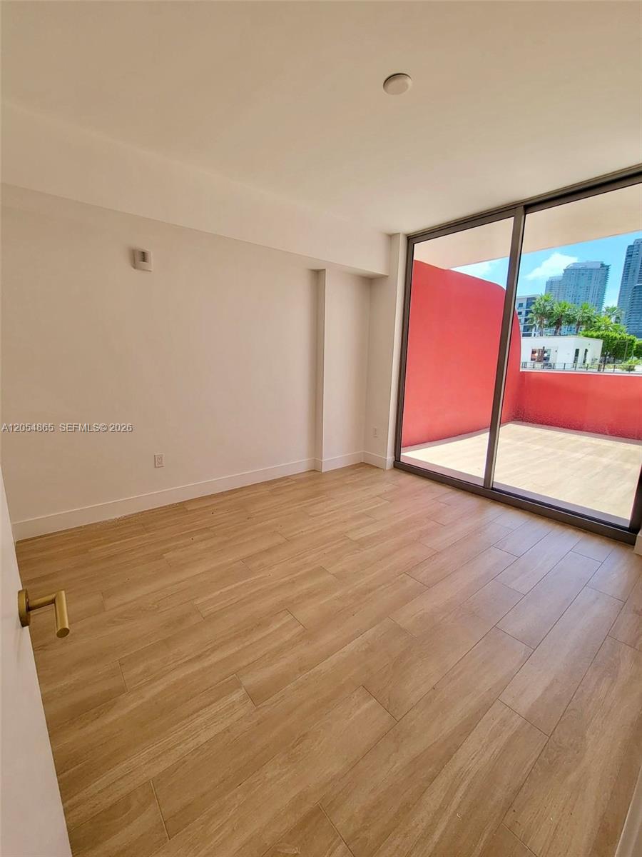 90 NE 32 Street