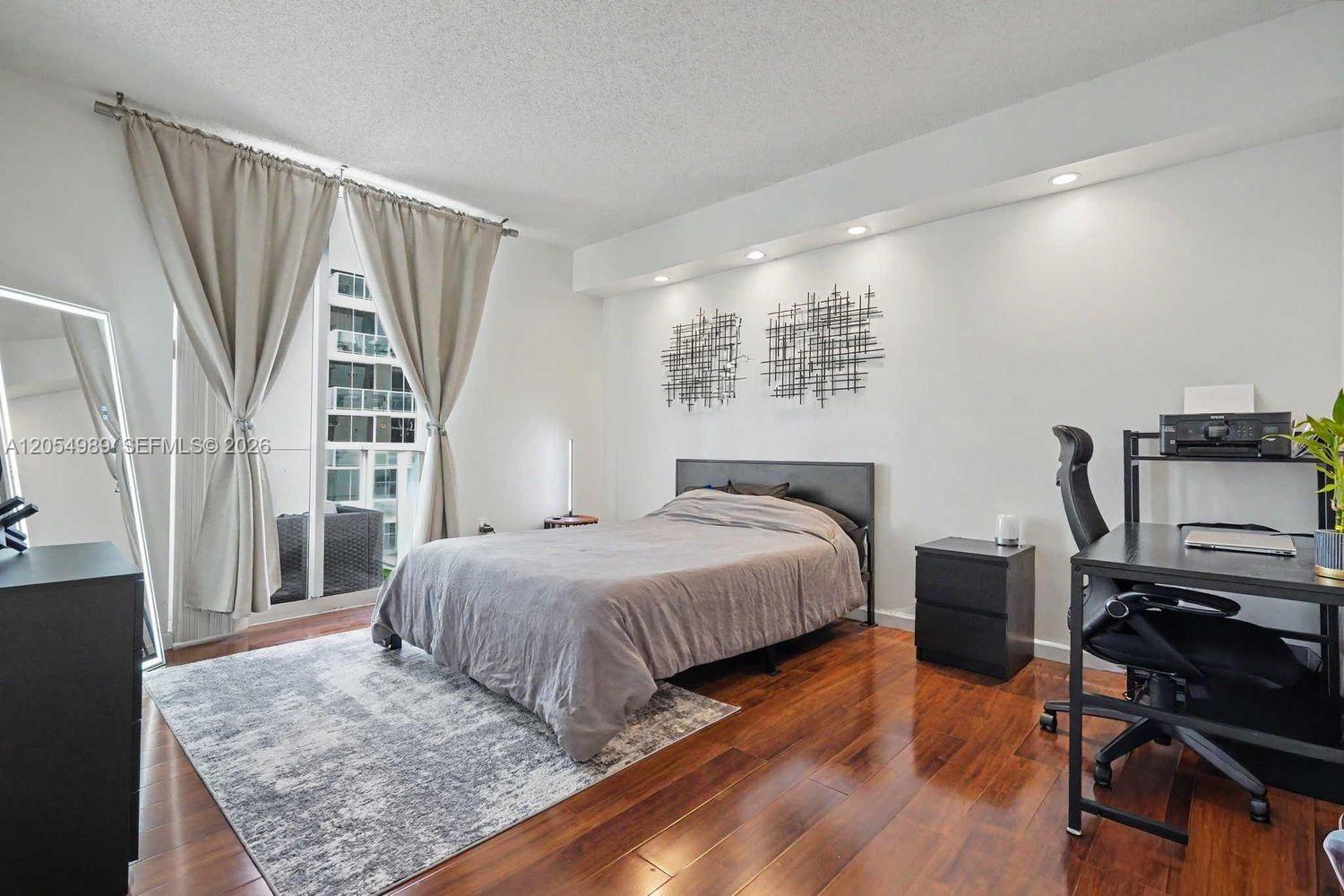 5085 NW 7th Street