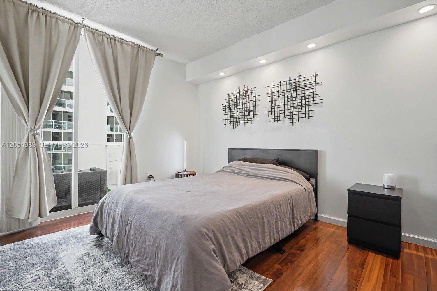 5085 NW 7th Street