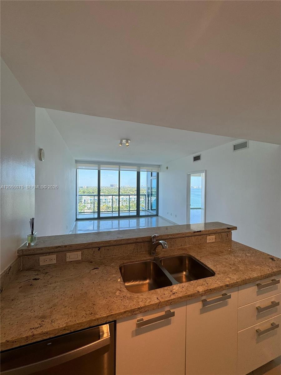 601 NE 36th Street