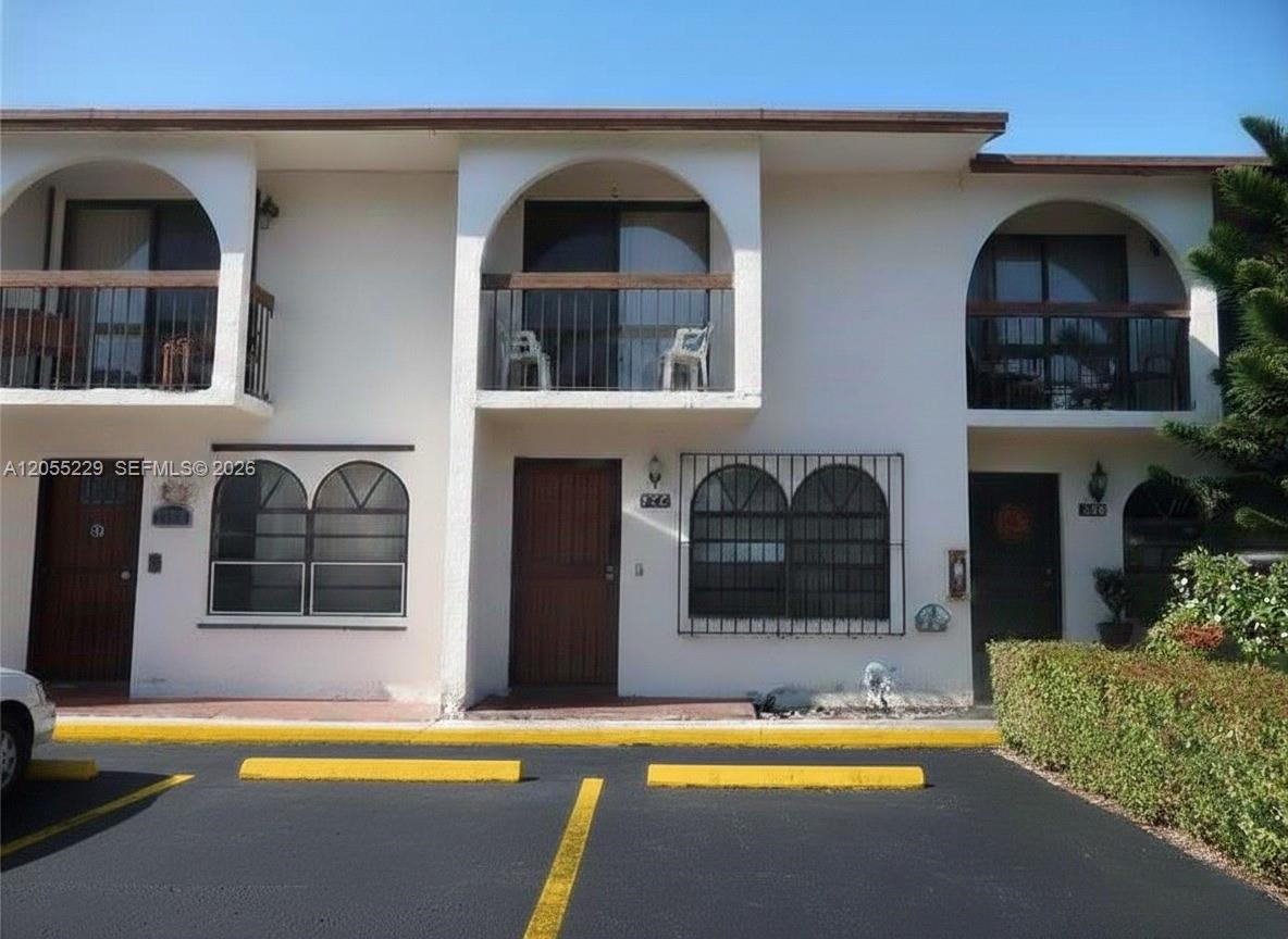 1082 W 79th Street