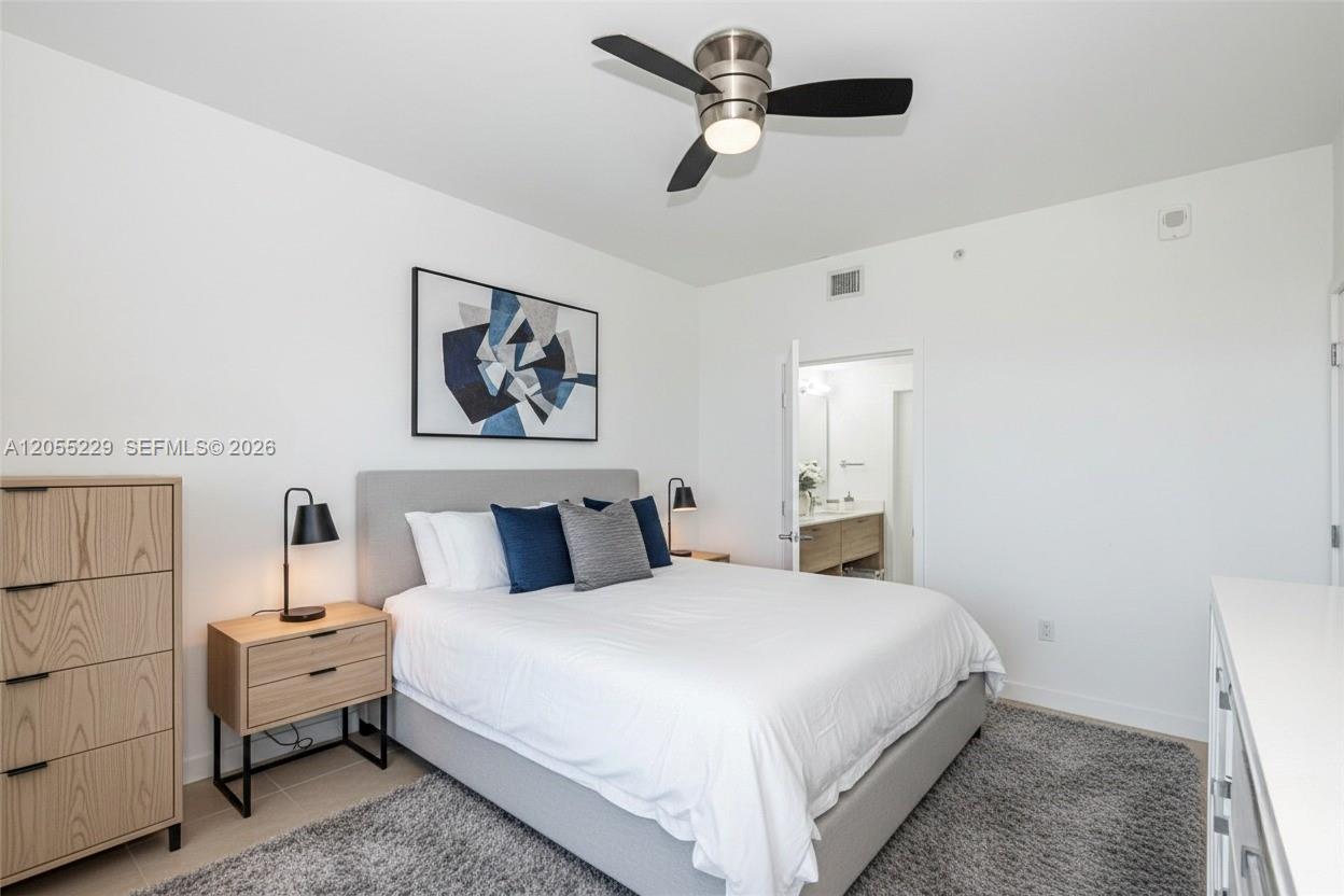 1082 W 79th Street