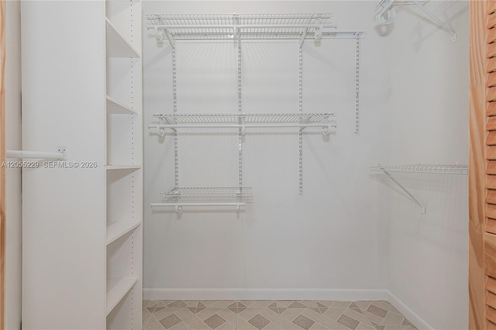 1082 W 79th Street