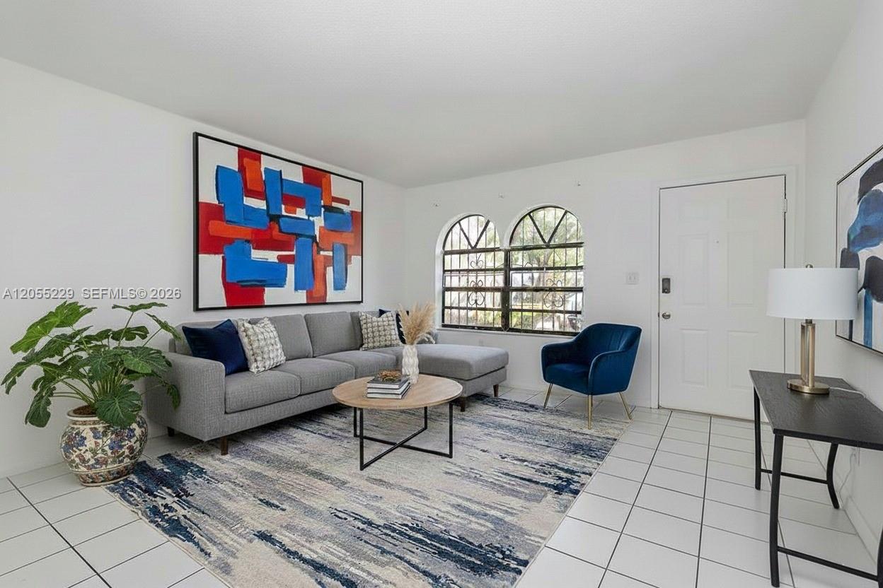 1082 W 79th Street
