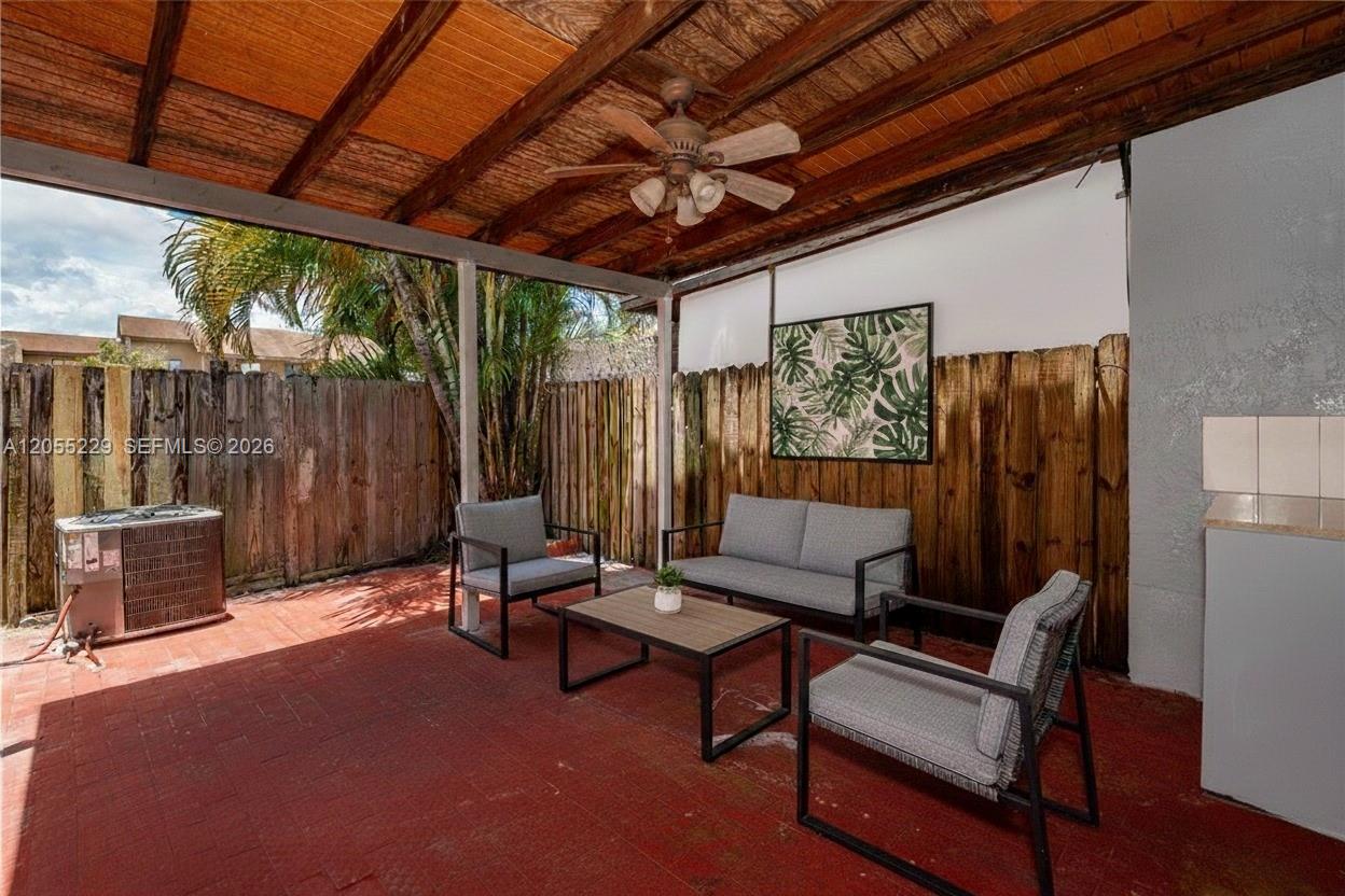 1082 W 79th Street