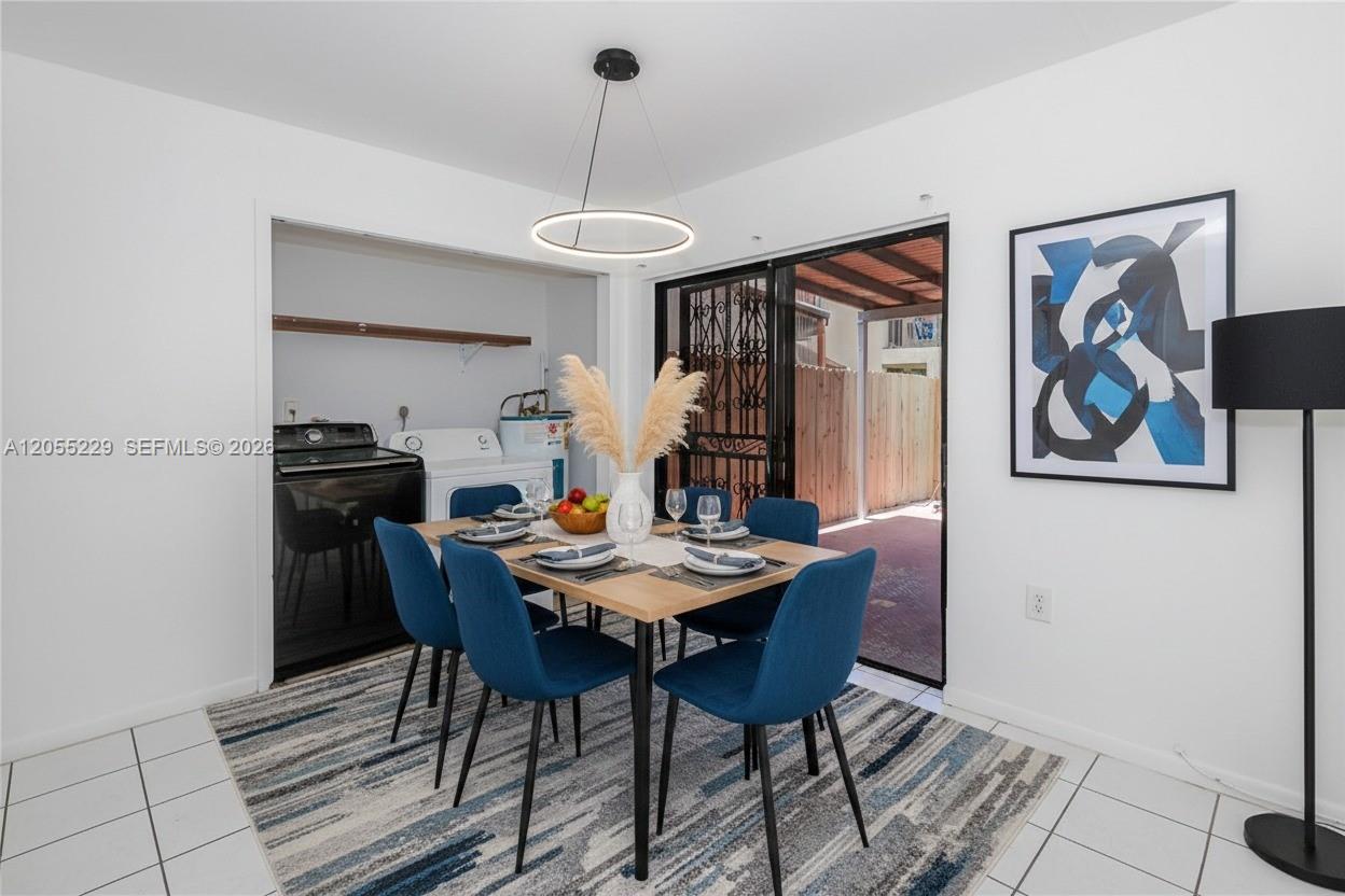 1082 W 79th Street