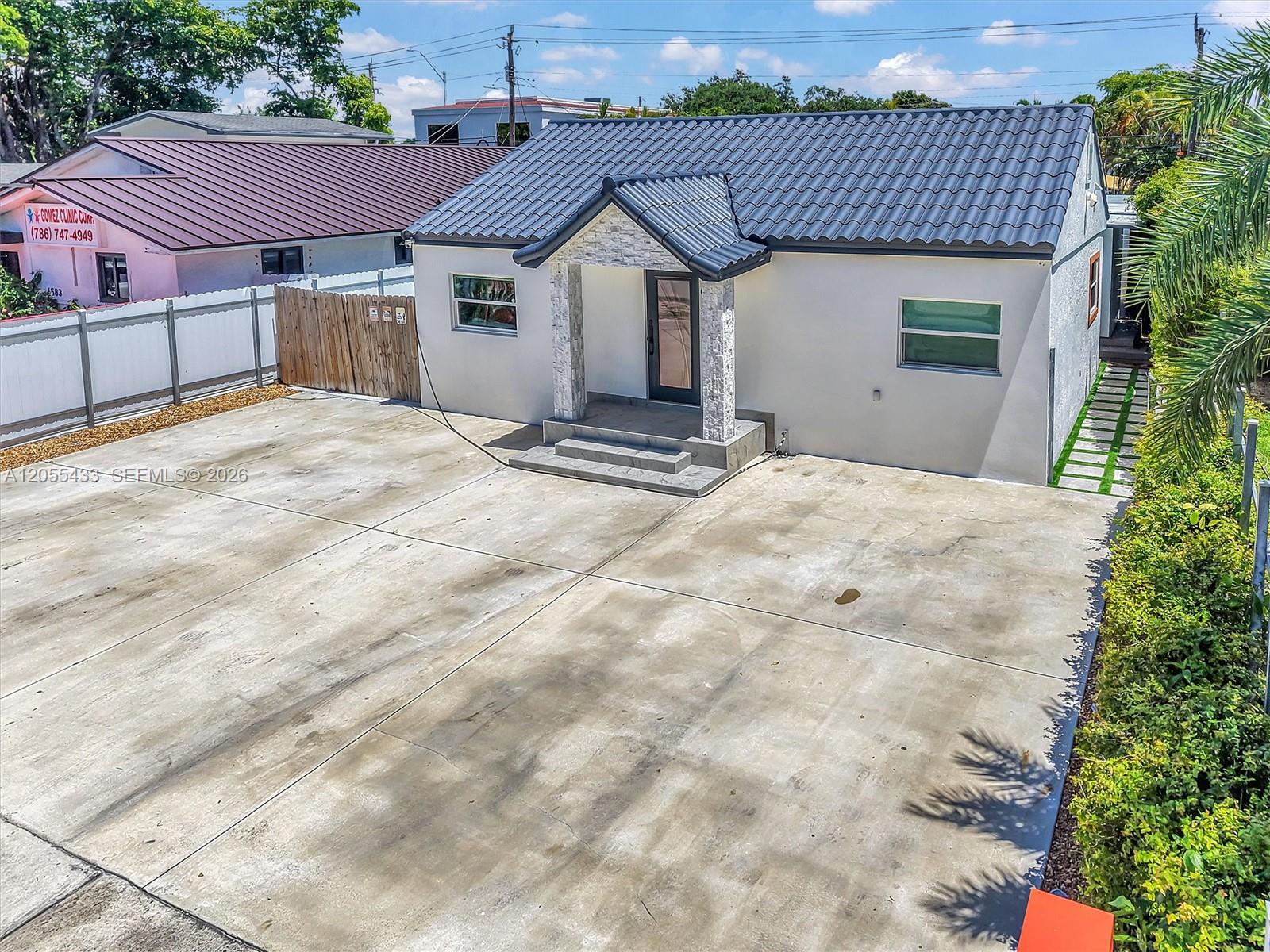 6575 SW 39th Terrace