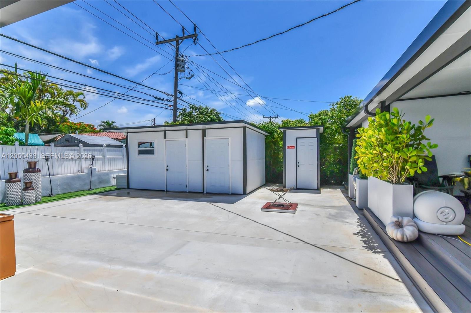 6575 SW 39th Terrace