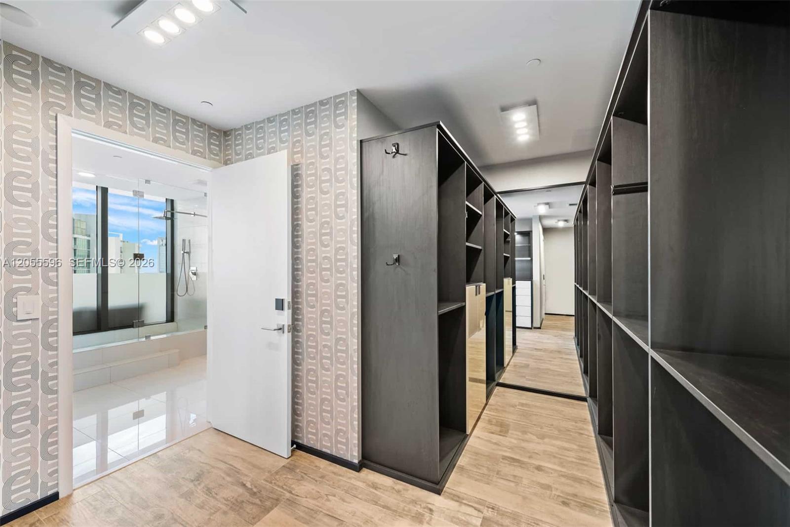 650 NE 32nd Street