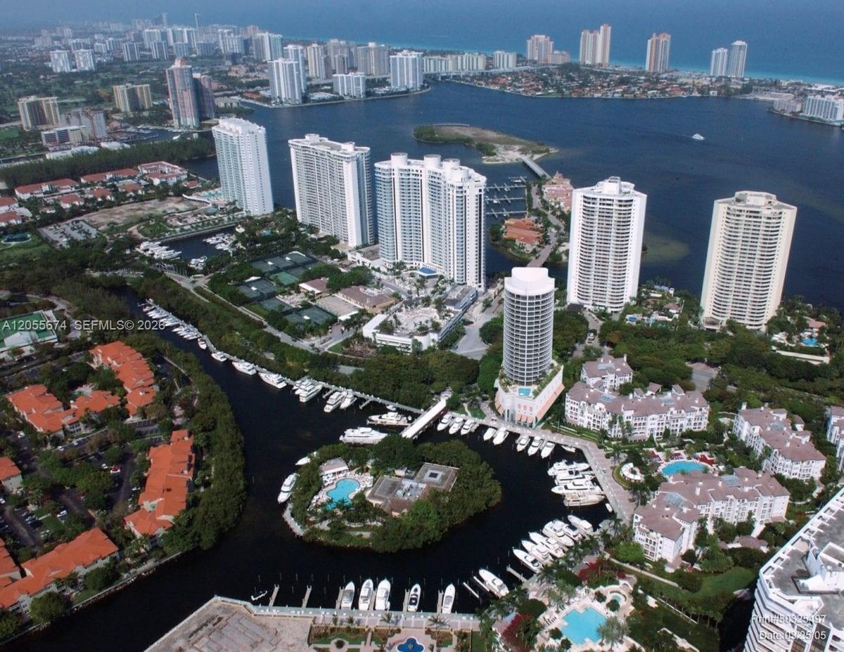 3000 Island Boulevard