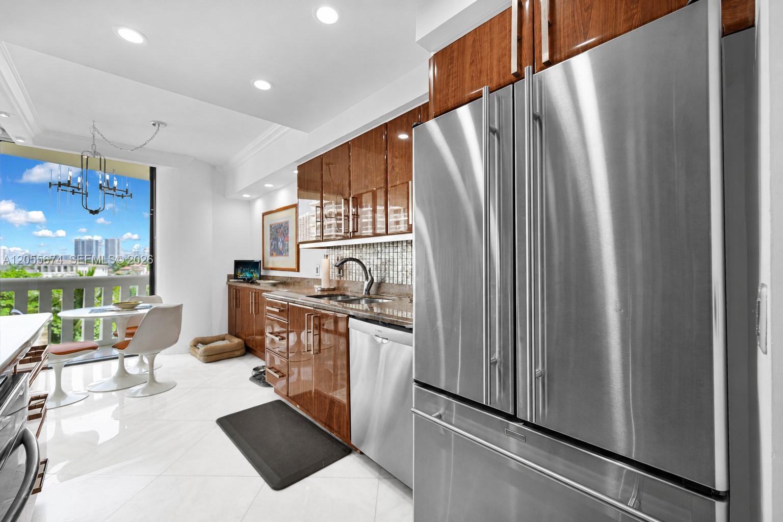 3000 Island Boulevard