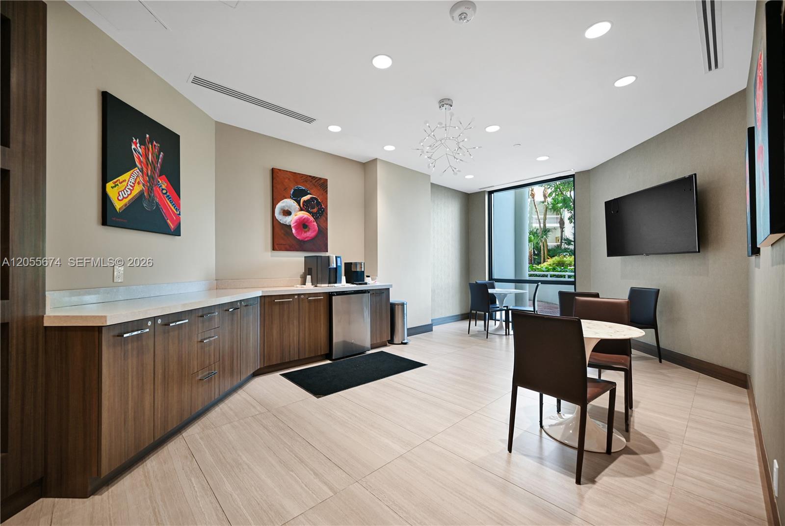 3000 Island Boulevard