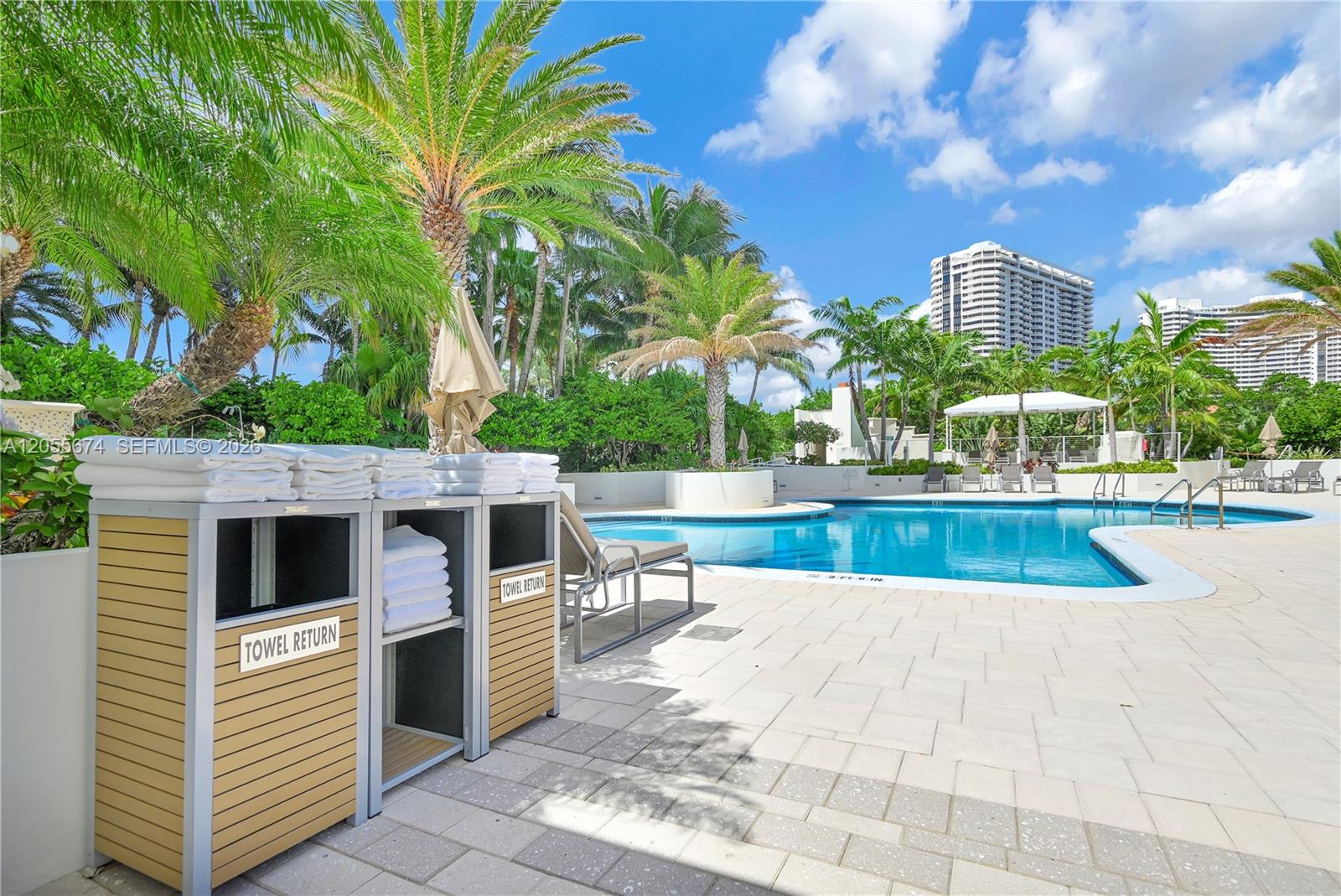3000 Island Boulevard