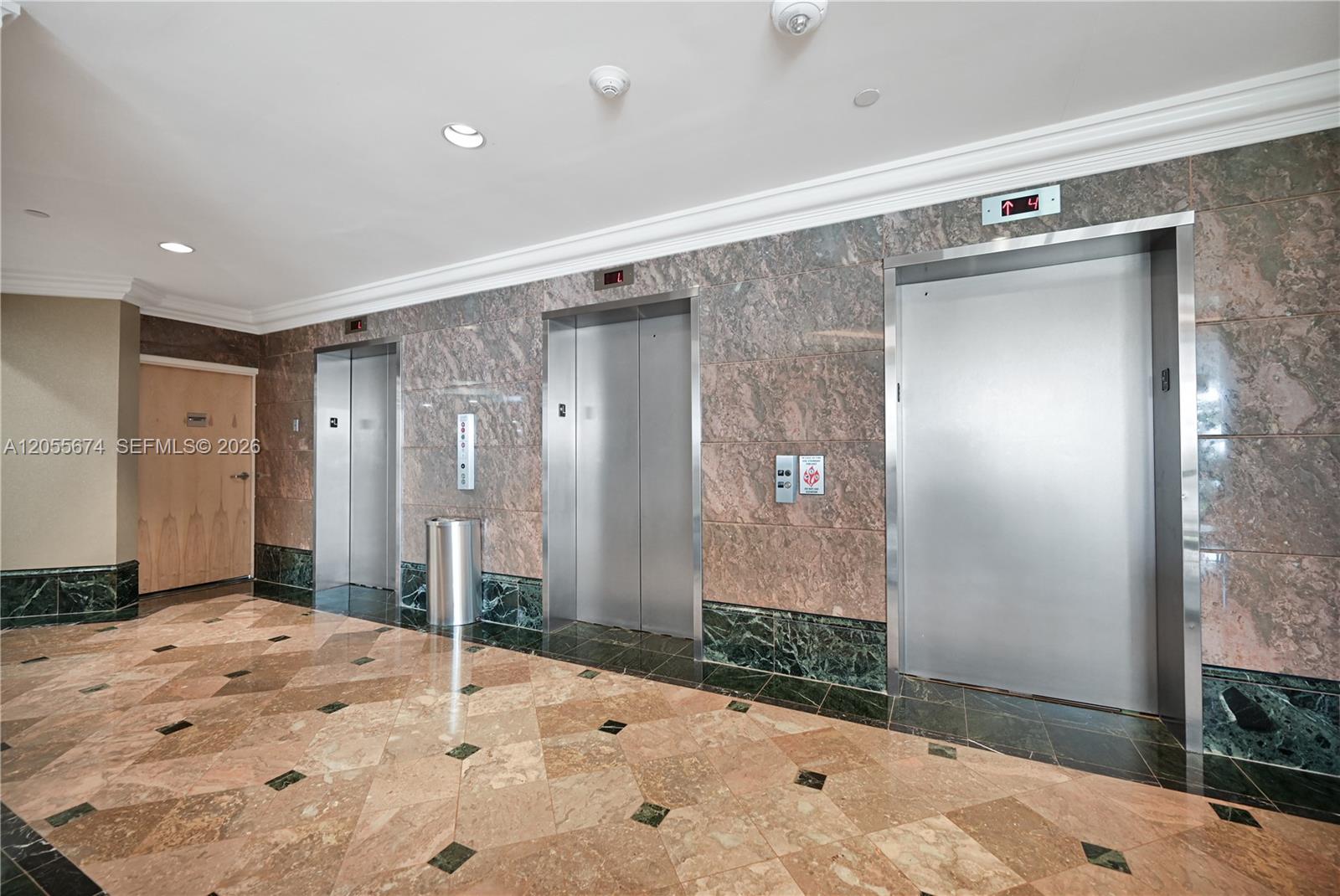 3000 Island Boulevard