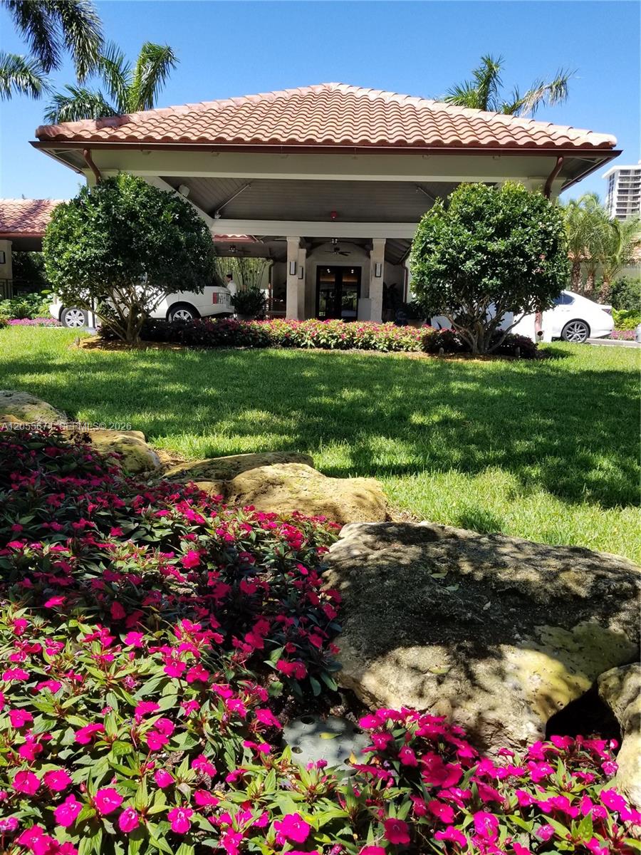 3000 Island Boulevard