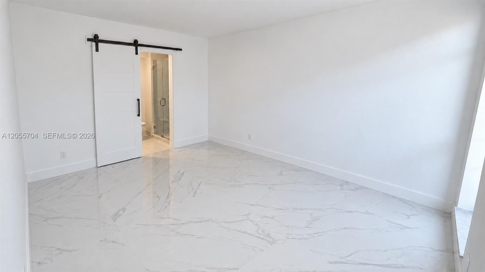 670 SE 7th Avenue