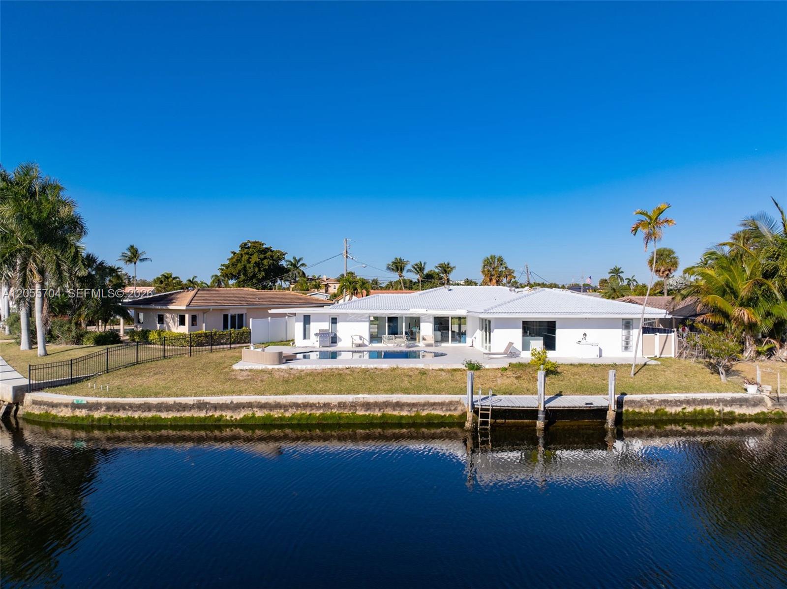 670 SE 7th Avenue