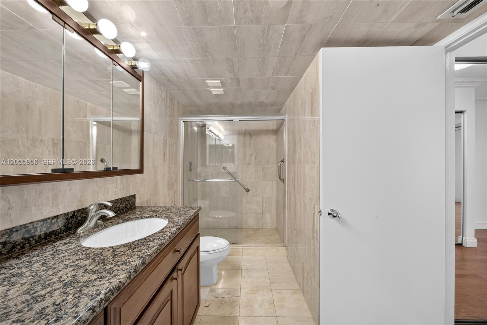 3600 Mystic Pointe Drive