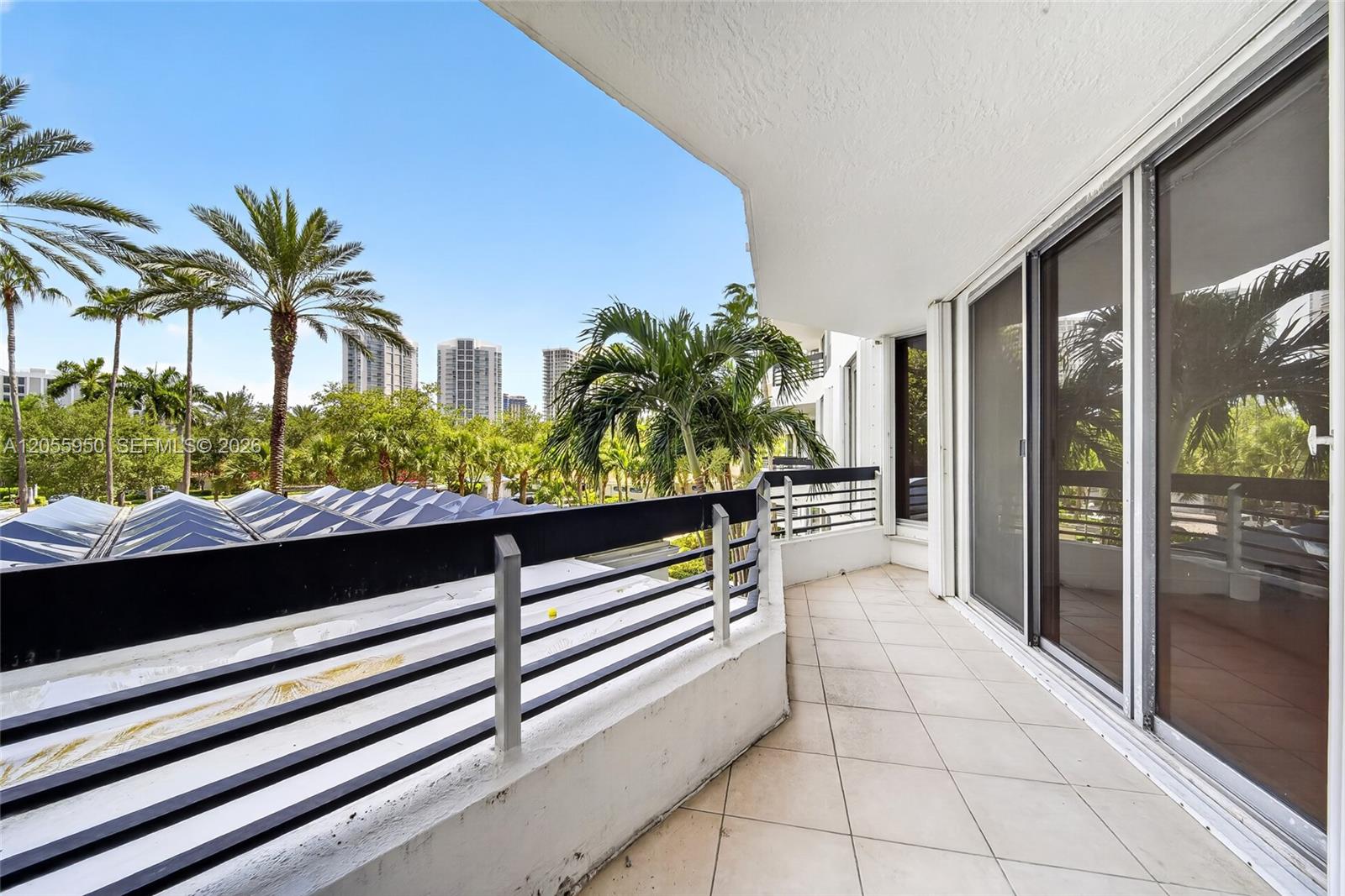 3600 Mystic Pointe Drive