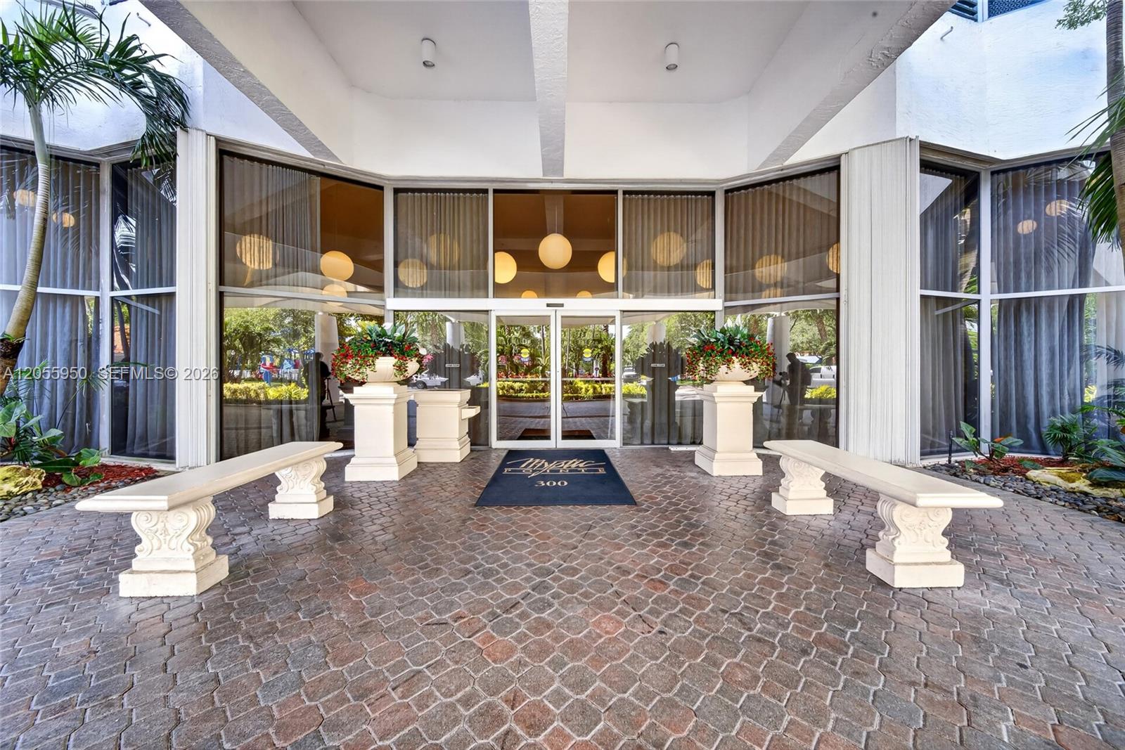 3600 Mystic Pointe Drive