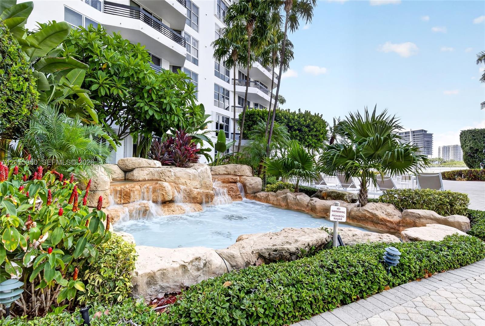 3600 Mystic Pointe Drive