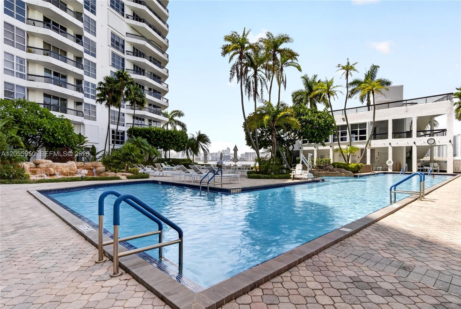 3600 Mystic Pointe Drive