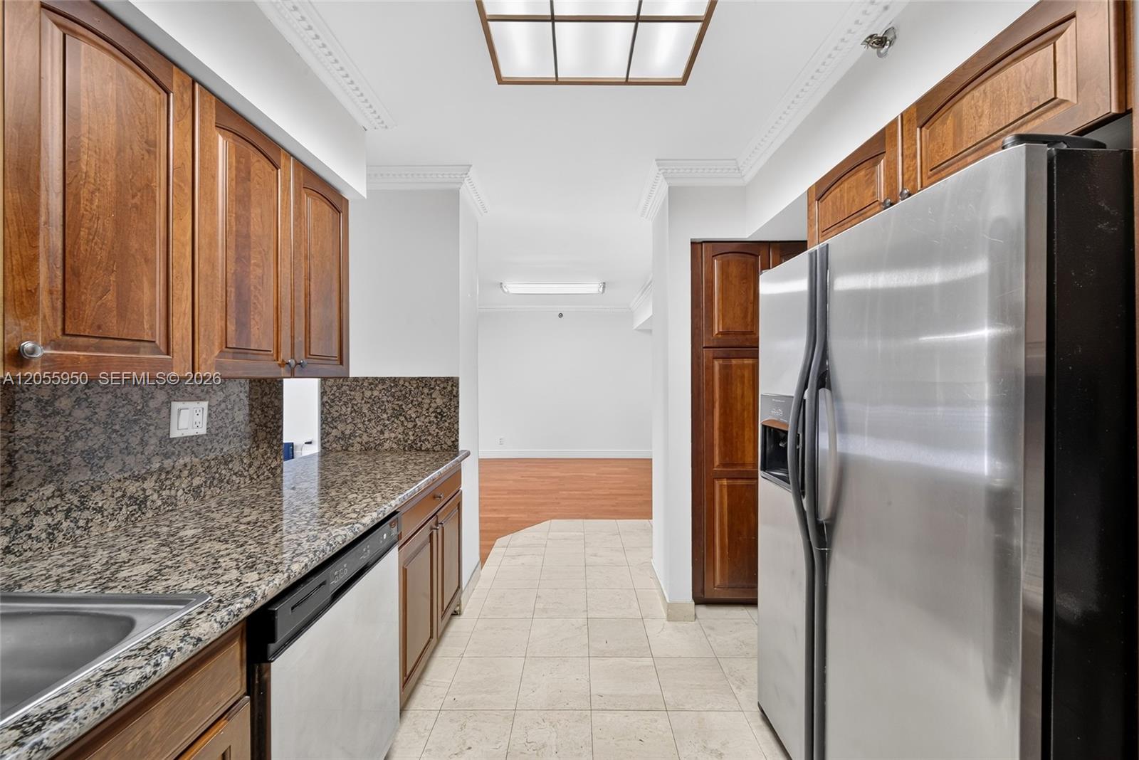 3600 Mystic Pointe Drive